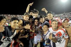 Foto de la galería: Villa Sarita se vistió de fiesta con el triunfo de La Franja en casa