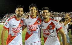 Foto de la galería: Villa Sarita se vistió de fiesta con el triunfo de La Franja en casa