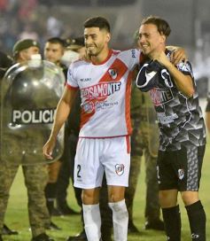 Foto de la galería: Villa Sarita se vistió de fiesta con el triunfo de La Franja en casa