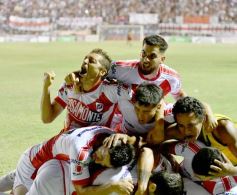 Foto de la galería: Villa Sarita se vistió de fiesta con el triunfo de La Franja en casa