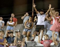 Foto de la galería: Villa Sarita se vistió de fiesta con el triunfo de La Franja en casa