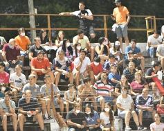 Foto de la galería: Villa Sarita se vistió de fiesta con el triunfo de La Franja en casa