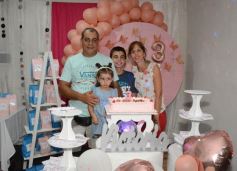 Foto de la galería: Felices tres años de la pequeña Victoria Alfonsina