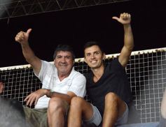 Foto de la galería: Jornada Solidaria de Futsal y reencuentro de glorias misioneras en Posadas