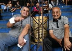 Foto de la galería: Jornada Solidaria de Futsal y reencuentro de glorias misioneras en Posadas