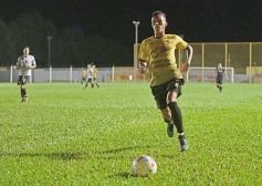 Foto de la galería: Fútbol solidario en el Club Crucero del Norte de Garupá