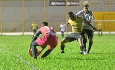 Foto de la galería: Fútbol solidario en el Club Crucero del Norte de Garupá