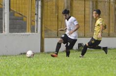 Foto de la galería: Fútbol solidario en el Club Crucero del Norte de Garupá