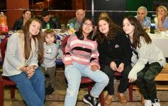 Foto de la galería: Cena, fiesta y baile en el 34° aniversario del Barrio El Territorio