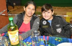 Foto de la galería: Cena, fiesta y baile en el 34° aniversario del Barrio El Territorio