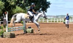 Foto de la galería: Equitación y encuentro en el Campo Hípico Casco Rosado de Posadas