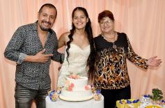 Foto de la galería: Celebración, familia y amigos en los 15 años de Fabiola Luján