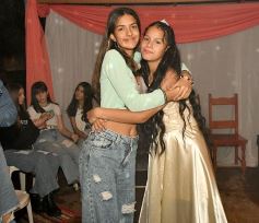 Foto de la galería: Celebración, familia y amigos en los 15 años de Fabiola Luján