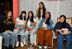 Foto de la galería: Celebración, familia y amigos en los 15 años de Fabiola Luján