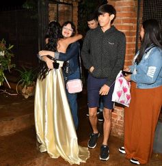 Foto de la galería: Celebración, familia y amigos en los 15 años de Fabiola Luján