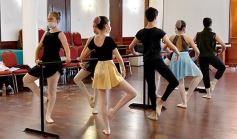Foto de la galería: Magistral seminario de ballet con Maximiliano Guerra en Posadas