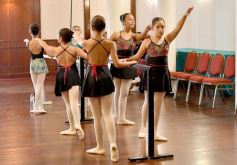 Foto de la galería: Magistral seminario de ballet con Maximiliano Guerra en Posadas