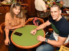 Foto de la galería: Noche de sábado en el centro posadeño