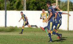 Foto de la galería: Triunfo en suspenso para los auriazules en la 1ra fecha de la Liga Posadeña