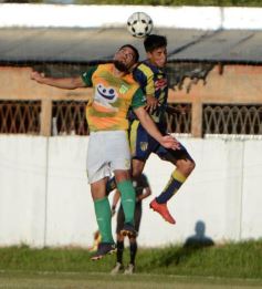 Foto de la galería: Triunfo en suspenso para los auriazules en la 1ra fecha de la Liga Posadeña