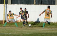 Foto de la galería: Triunfo en suspenso para los auriazules en la 1ra fecha de la Liga Posadeña