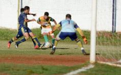 Foto de la galería: Triunfo en suspenso para los auriazules en la 1ra fecha de la Liga Posadeña