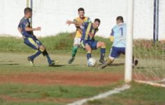 Foto de la galería: Triunfo en suspenso para los auriazules en la 1ra fecha de la Liga Posadeña