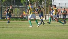 Foto de la galería: Triunfo en suspenso para los auriazules en la 1ra fecha de la Liga Posadeña