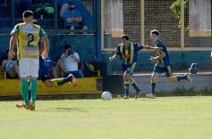 Foto de la galería: Triunfo en suspenso para los auriazules en la 1ra fecha de la Liga Posadeña