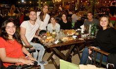 Foto de la galería: Noche de sábado y encuentro con amigos en la zona de El Brete de Posadas