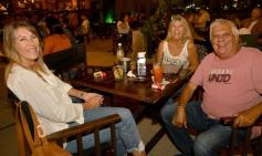 Foto de la galería: Noche de sábado y encuentro con amigos en la zona de El Brete de Posadas