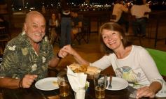 Foto de la galería: Noche de sábado y encuentro con amigos en la zona de El Brete de Posadas