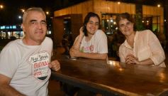 Foto de la galería: Noche de sábado y encuentro con amigos en la zona de El Brete de Posadas