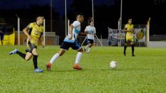 Foto de la galería: Crucero festejó en casa y lidera su zona en el Federal A