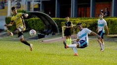 Foto de la galería: Crucero festejó en casa y lidera su zona en el Federal A