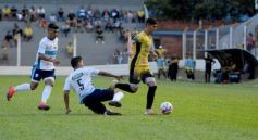 Foto de la galería: Crucero festejó en casa y lidera su zona en el Federal A