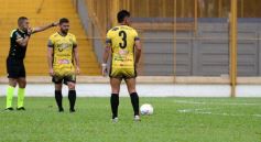 Foto de la galería: Crucero festejó en casa y lidera su zona en el Federal A