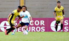 Foto de la galería: Crucero festejó en casa y lidera su zona en el Federal A