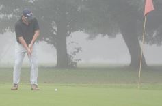 Foto de la galería: El Torneo Apertura de Golf del Tacurú brilló con neblina incluida