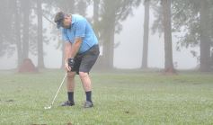 Foto de la galería: El Torneo Apertura de Golf del Tacurú brilló con neblina incluida
