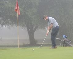 Foto de la galería: El Torneo Apertura de Golf del Tacurú brilló con neblina incluida