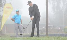 Foto de la galería: El Torneo Apertura de Golf del Tacurú brilló con neblina incluida