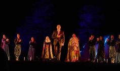 Foto de la galería: Celebración, fe y emoción en la Misa Popular de las Misiones del Jueves Santo