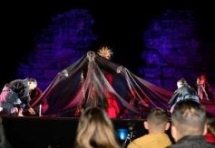 Foto de la galería: Celebración, fe y emoción en la Misa Popular de las Misiones del Jueves Santo