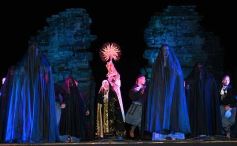 Foto de la galería: Celebración, fe y emoción en la Misa Popular de las Misiones del Jueves Santo