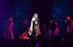 Foto de la galería: Celebración, fe y emoción en la Misa Popular de las Misiones del Jueves Santo