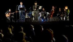 Foto de la galería: Celebración, fe y emoción en la Misa Popular de las Misiones del Jueves Santo