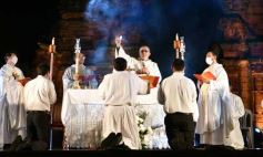 Foto de la galería: Celebración, fe y emoción en la Misa Popular de las Misiones del Jueves Santo