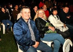 Foto de la galería: Celebración, fe y emoción en la Misa Popular de las Misiones del Jueves Santo