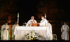 Foto de la galería: Celebración, fe y emoción en la Misa Popular de las Misiones del Jueves Santo